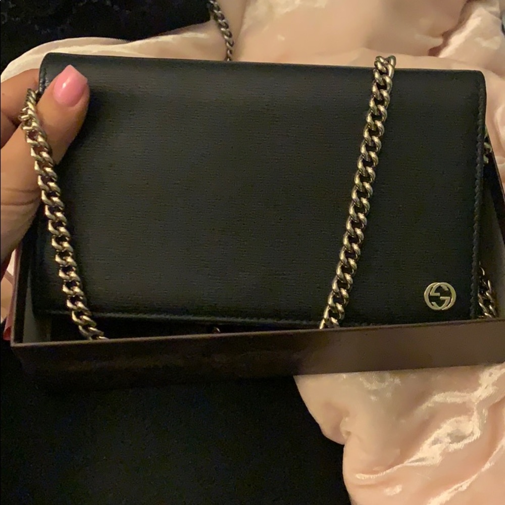 Gucci Wallet On Chain